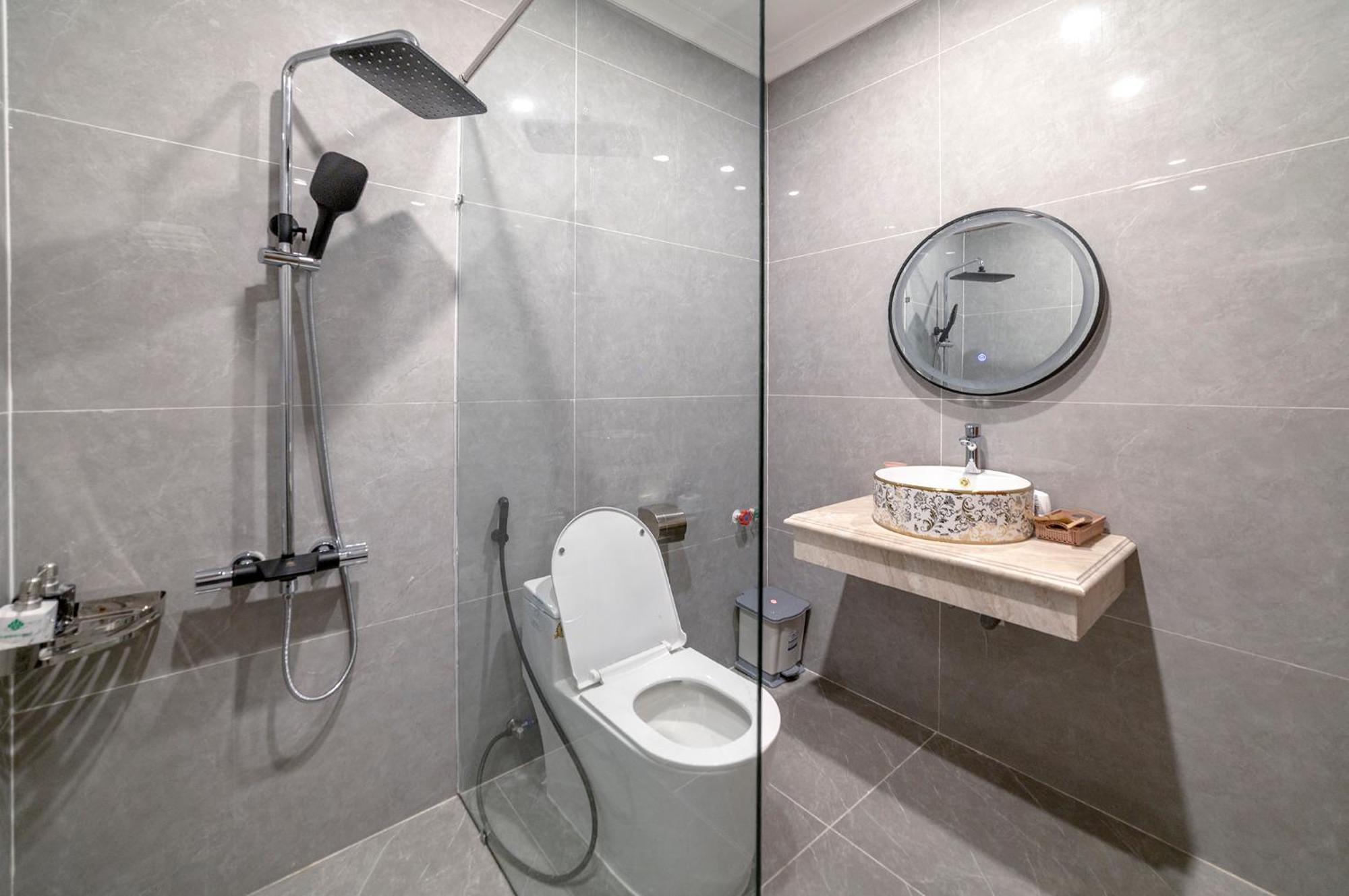 Savio Hotel Trieu Viet Vuong Dalat Bagian luar foto